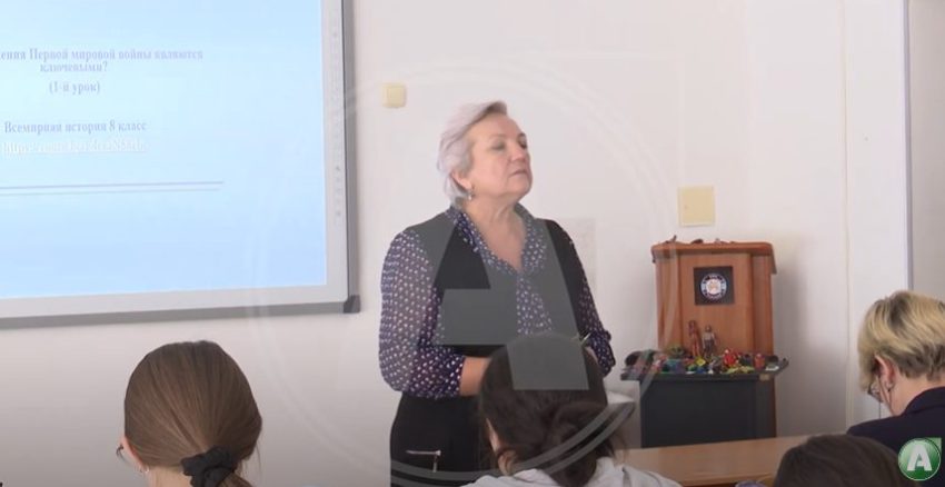 Елімізде қазан айының бесінші жұлдызында ұстаздардың кәсіби мерекесі тойланады