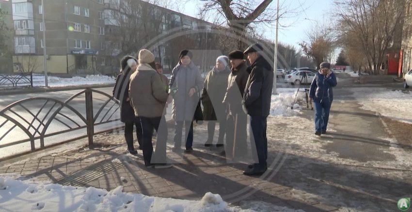 Темірбаев көшесінің тұрғындары, жаяу адам жолды кесіп өтуге рұқсат ететін белгіні қайтарсын деп отыр