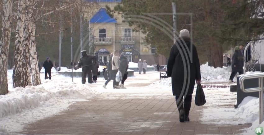 Қостанай тұрғыны карта арқылы бал ашып, болашағын болжап берген тарологқа 100 мың теңге санап берген